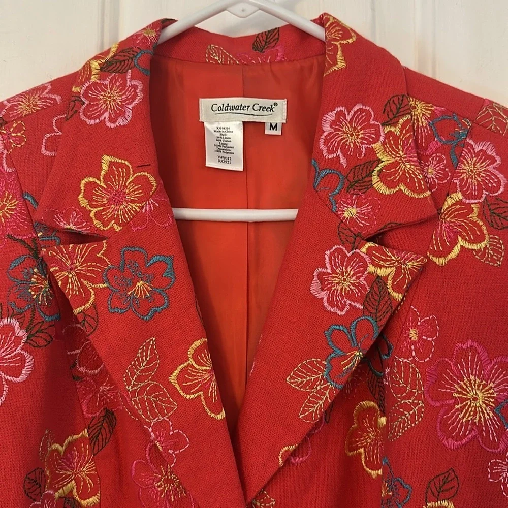 Women’s Coldwater Creek Red Floral Embroidered 3/4 sleeves Blazer Size Medium